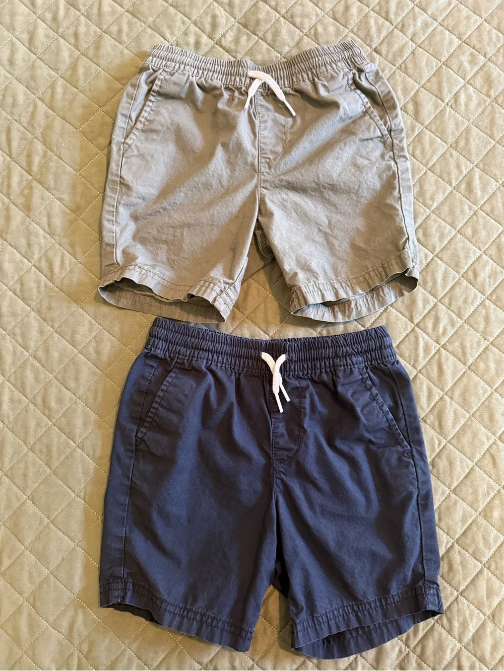 Toddler Boys 3T 4T Shorts Bundle Old Navy, Cat & Jack, Carters 5 pairs
